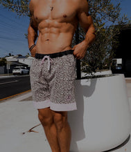 Load image into Gallery viewer, MENS WEEKEND WALKSHORTS - LEOPARD