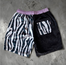Load image into Gallery viewer, KIDS WEEKEND WALKSHORTS - ZEBRA