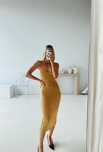 Load image into Gallery viewer, Mackenzie Midi - Gold