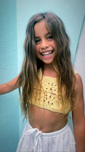 Load image into Gallery viewer, La Flor Crochet Top