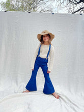 Load image into Gallery viewer, Farah Flare Jean - Future Blue