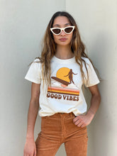 Load image into Gallery viewer, Good Vibes tee - Butter