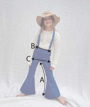 Load image into Gallery viewer, Farah Flare Jean - Future Blue