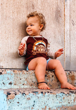 Load image into Gallery viewer, STAY GOLDEN Raglan tee - Brown